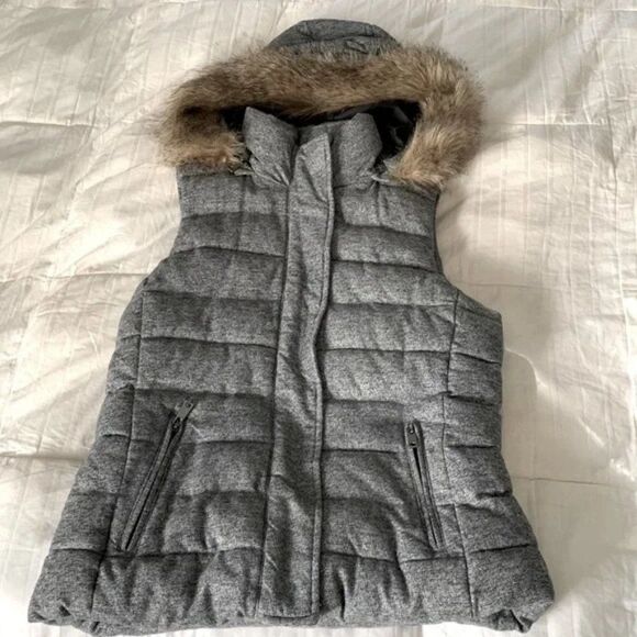 Banana Republic Faux Fur Herringbone Hooded Puffer Vest - S - Picture 6 of 16